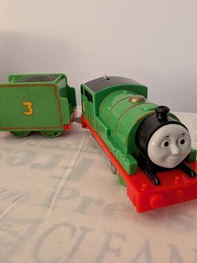 THOMAS THE TANK ENGINE TRACK MASTER 2”T-5”L  TOMY Train With #3 CABOOSE